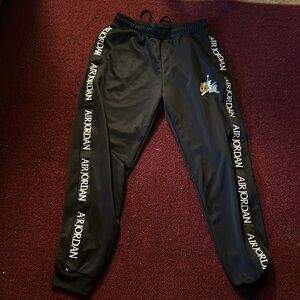 air jordan joggers, worn, good condition